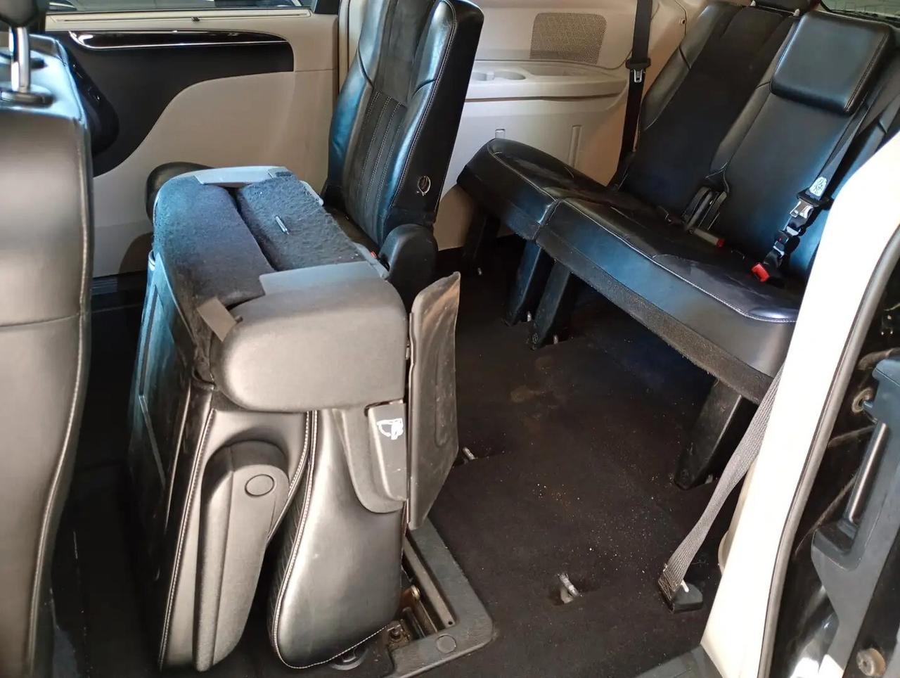 Lancia Voyager 2.8 Turbodiesel Silver 177 CV