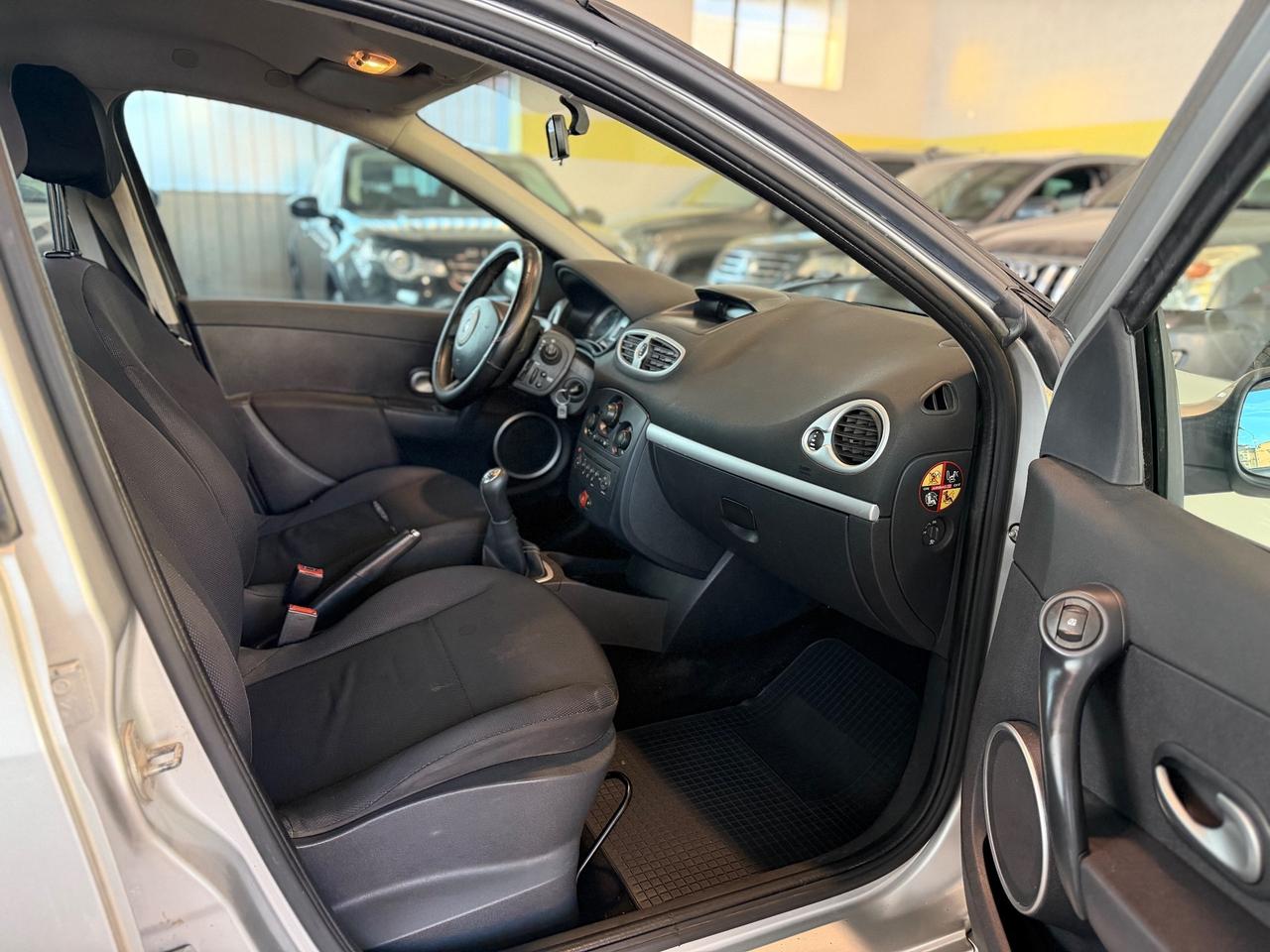 Renault Clio 1.2 16V SporTour Dynamique Neopatentati