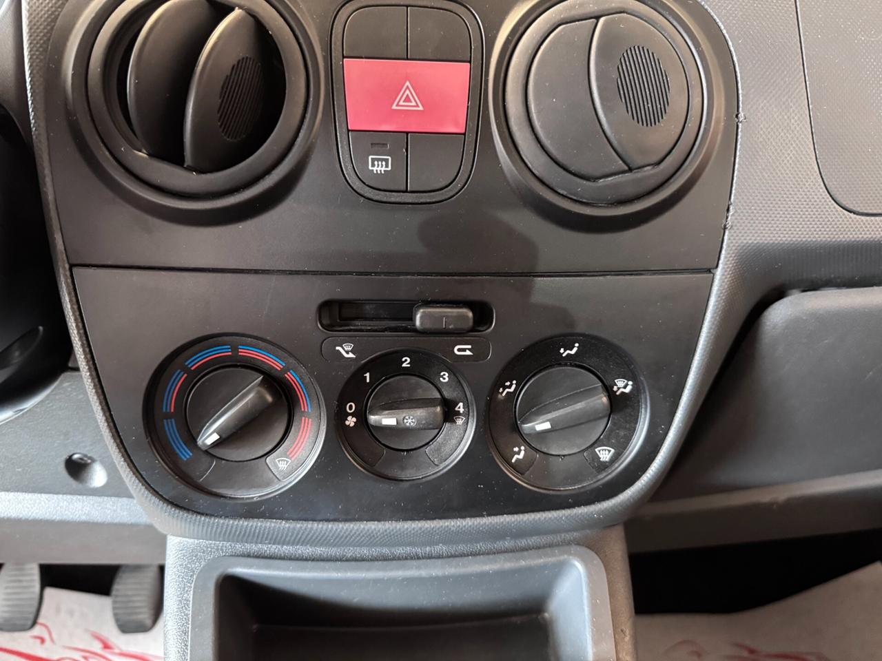 Peugeot Bipper Tepee 1.4 HDi 70CV Outdoor