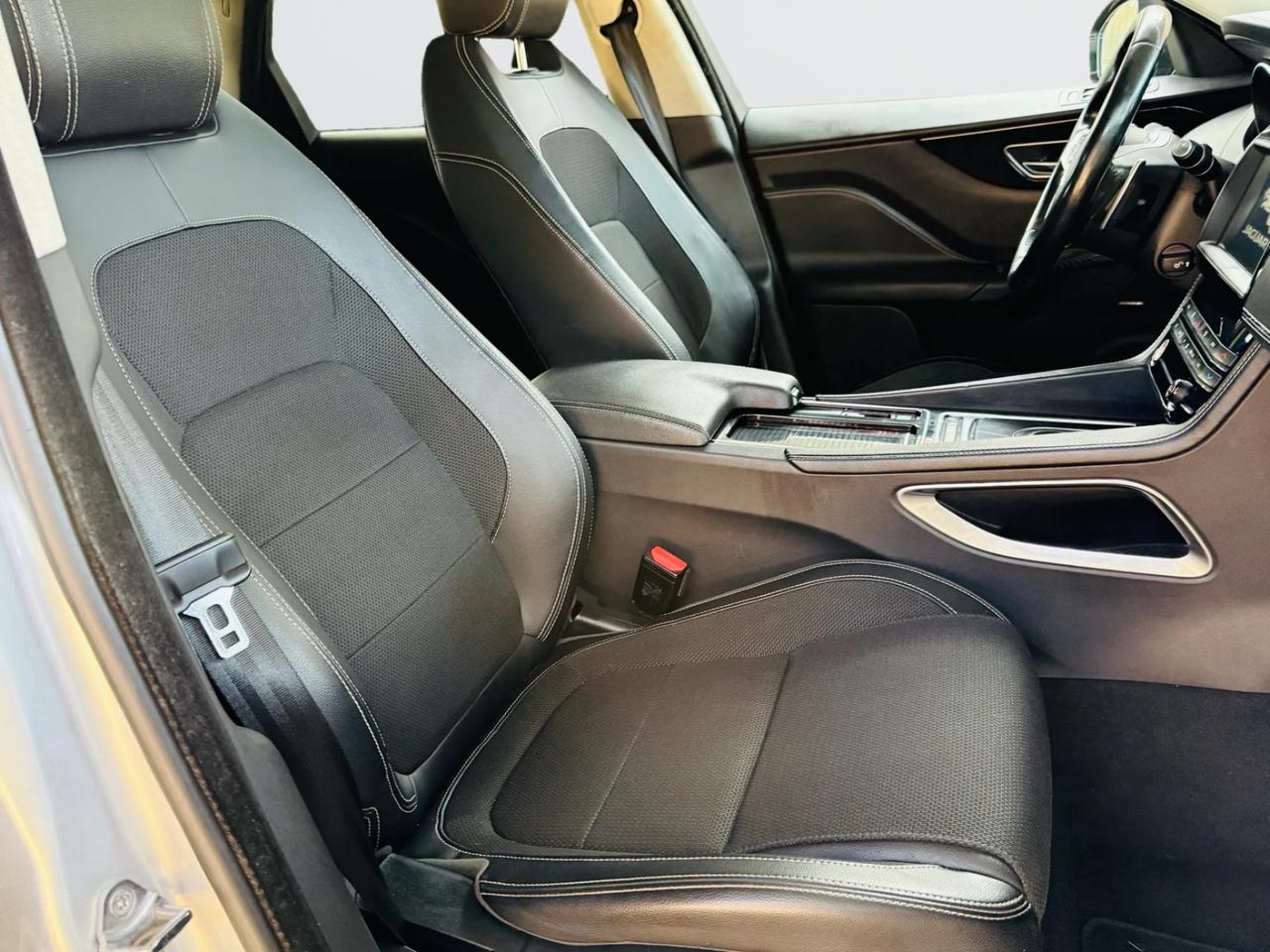 Jaguar F-Pace 2.0 D 240 CV AWD aut. R-Sport*TETTO PANORAMA*