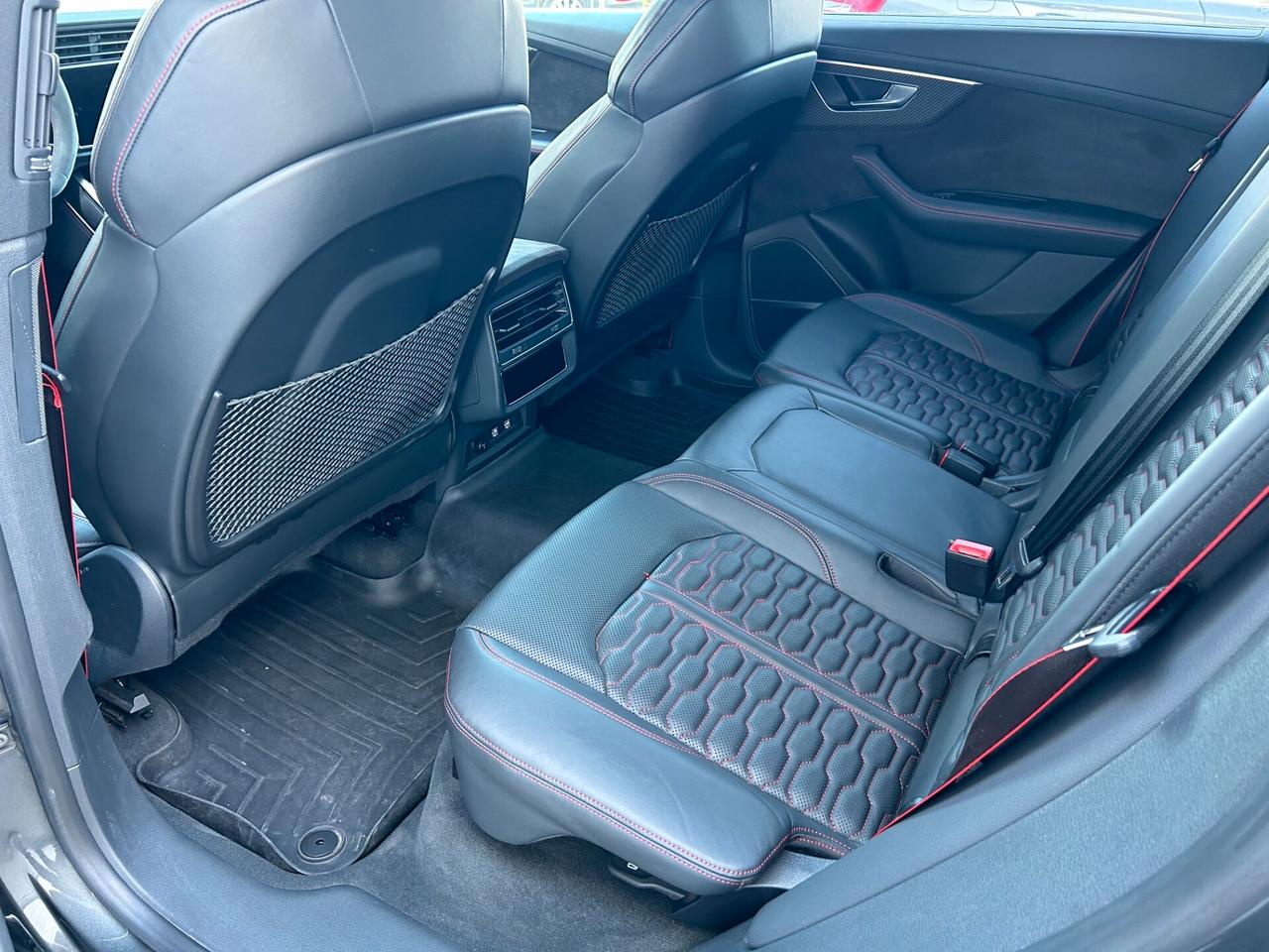 Audi RSQ8 TFSI V8 600CV quattro tiptronic
