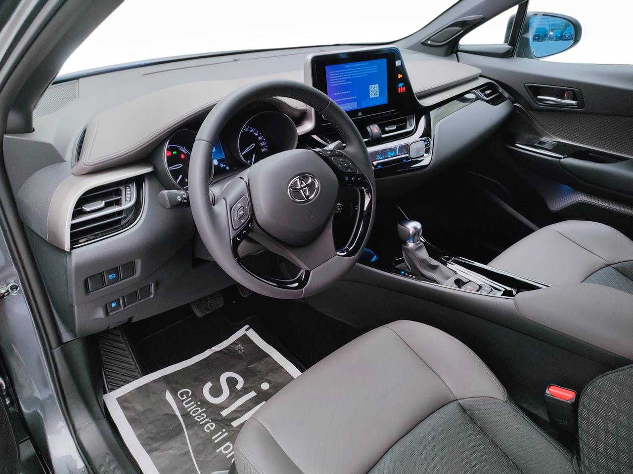 TOYOTA C-HR 2.0H HSD (184 cv) 2WD E-CVT LOUNGE