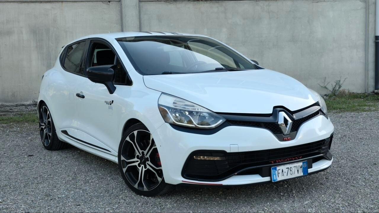 Renault Clio RS Trophy 220cv