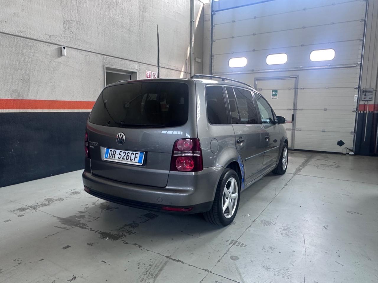 Volkswagen Touran 1.6 Trendline Bifuel G