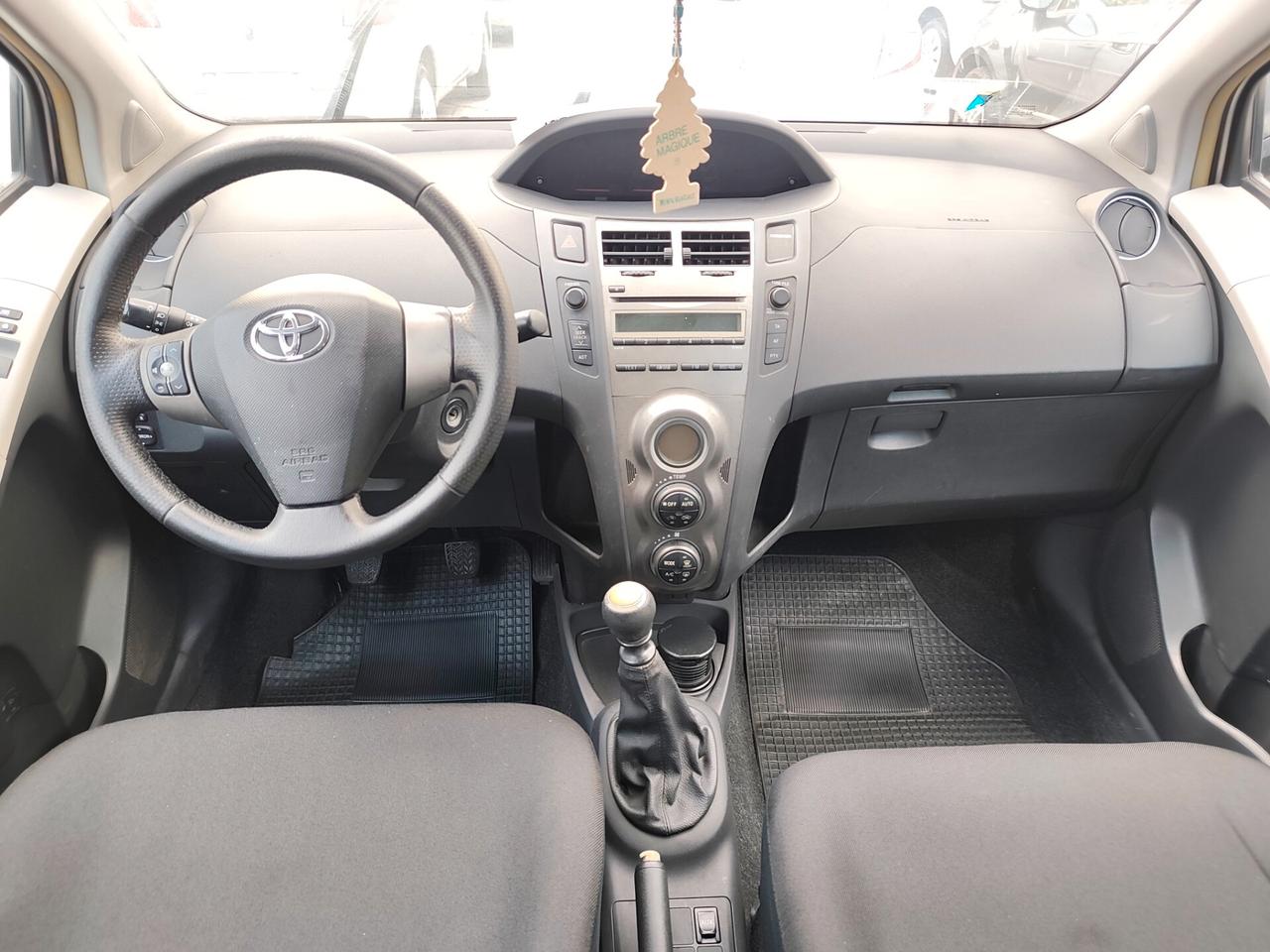 Toyota Yaris 1.4 DIESEL D-4D 90cv Sol