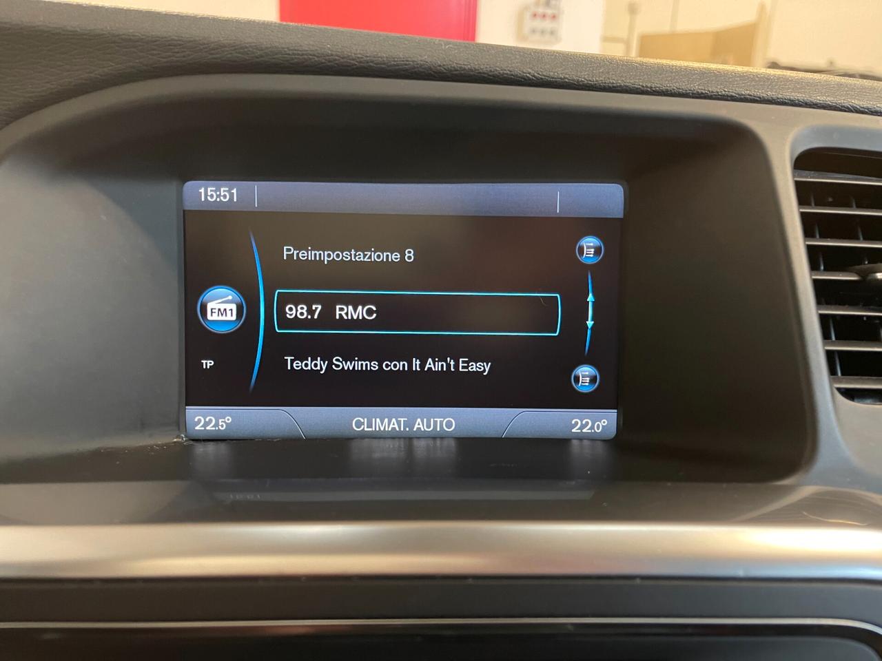 Volvo V60 Momentum 1.6 d2-Ok Neopatentati-LEGGI SOTTO