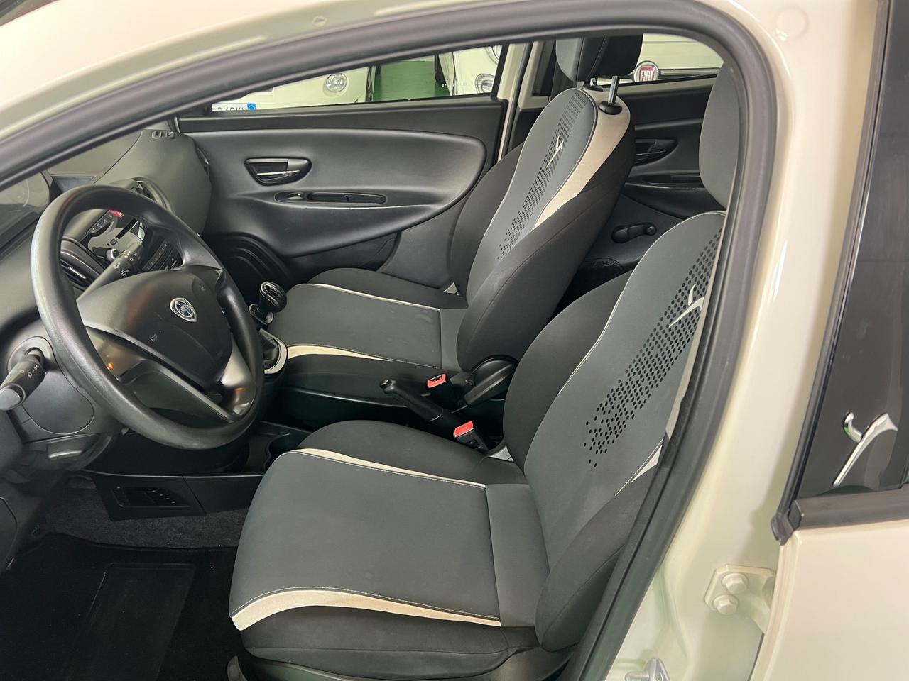 Lancia Ypsilon 1.3 MJT 16V 95 CV 5 porte S&S Gold