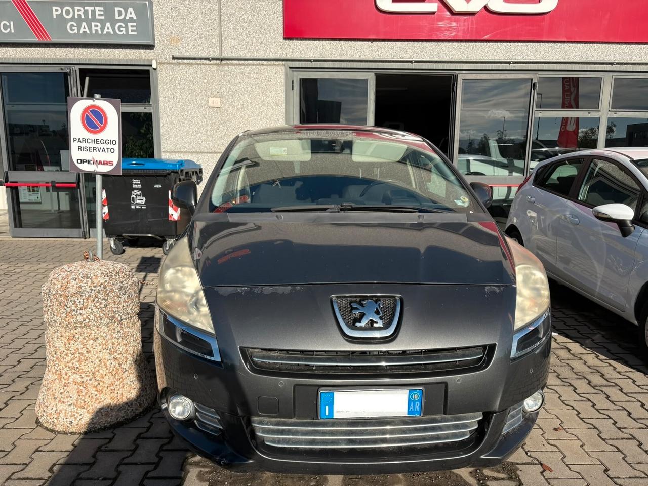 Peugeot 5008 2.0 HDi 150CV Féline
