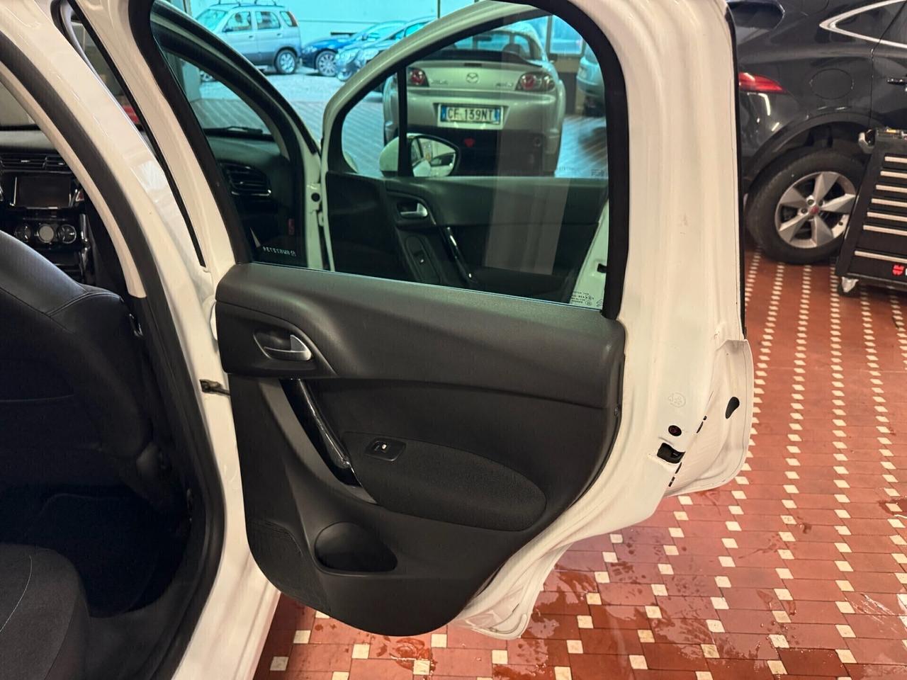 Citroen C3 PureTech 82 Monna Lisa - NEOPATENTATI