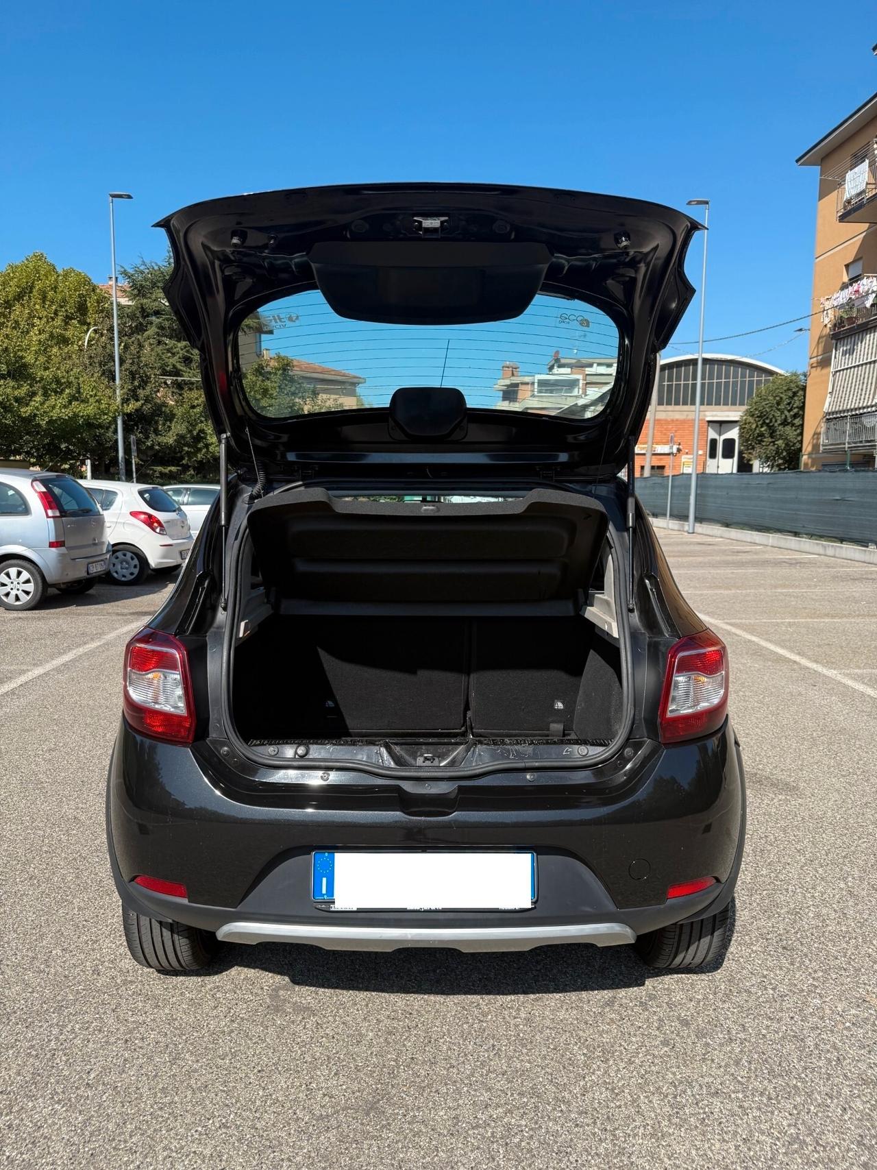 Dacia Sandero Stepway 1.5 dci - NEOP. - NAV. - GARANTITA -