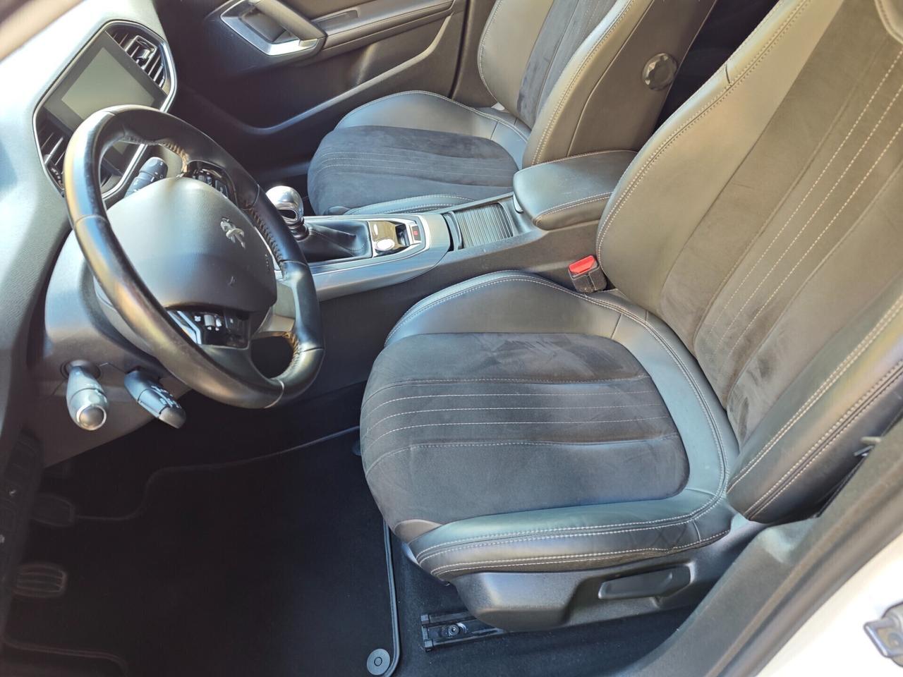 Peugeot 308 BlueHDi 120 S&S Allure