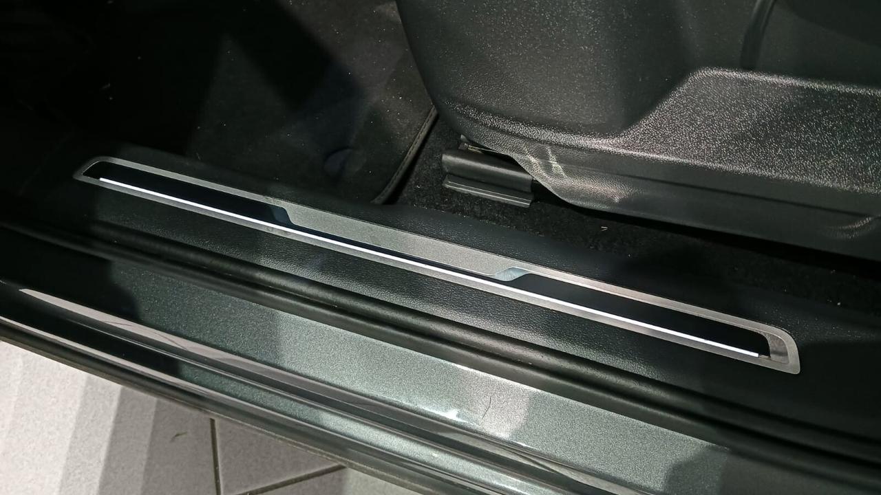 Volkswagen Tiguan 2.0 TDI SCR 4MOTION Business BlueMotion Technology