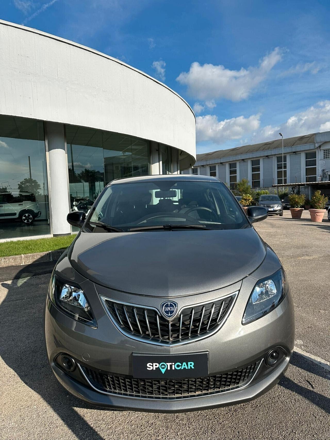 Lancia Ypsilon 1.0 FireFly 5 porte S&S Hybrid Platino