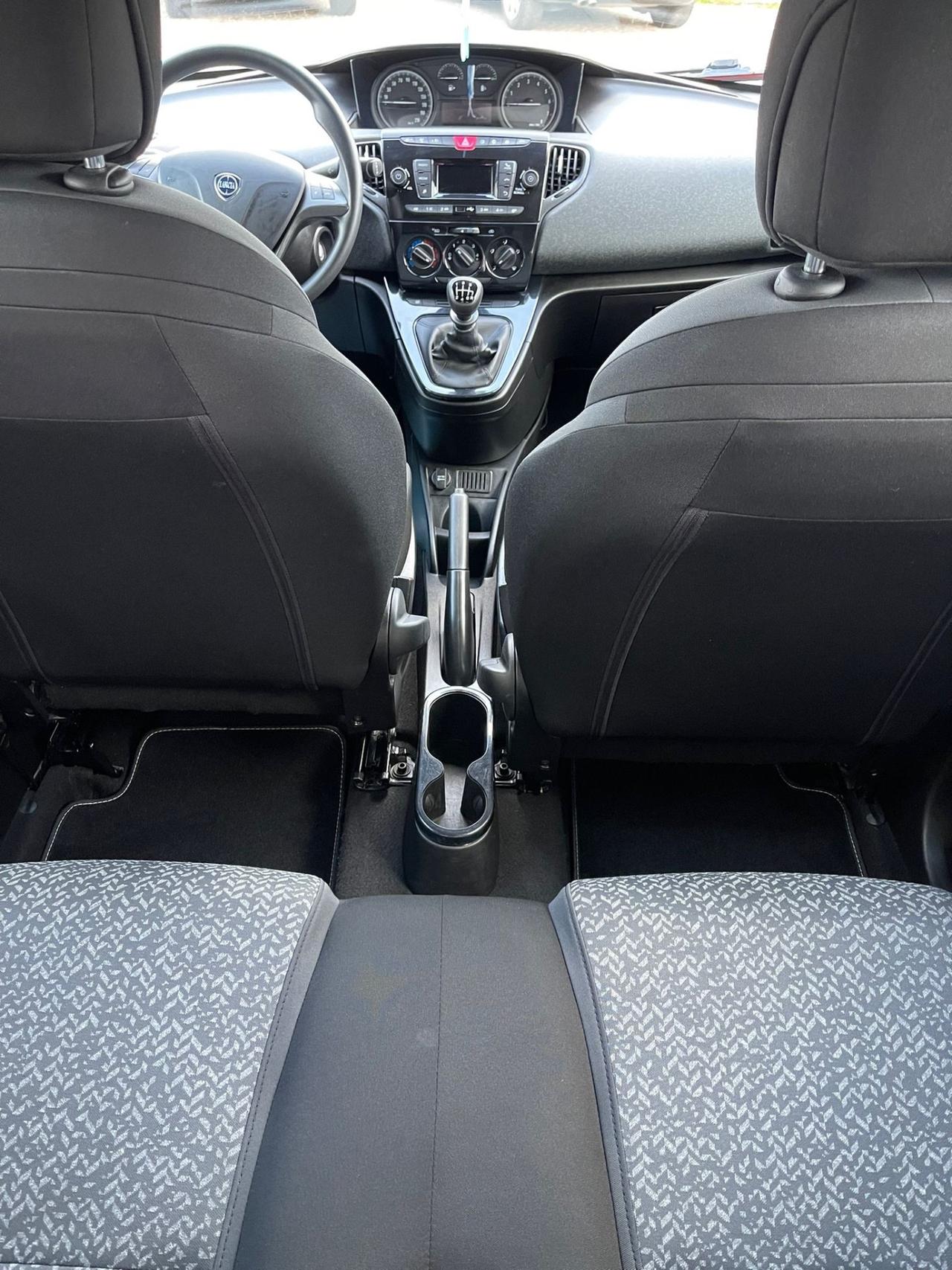 Lancia New Ypsilon 1.0 - Hybrid - GARANZIA