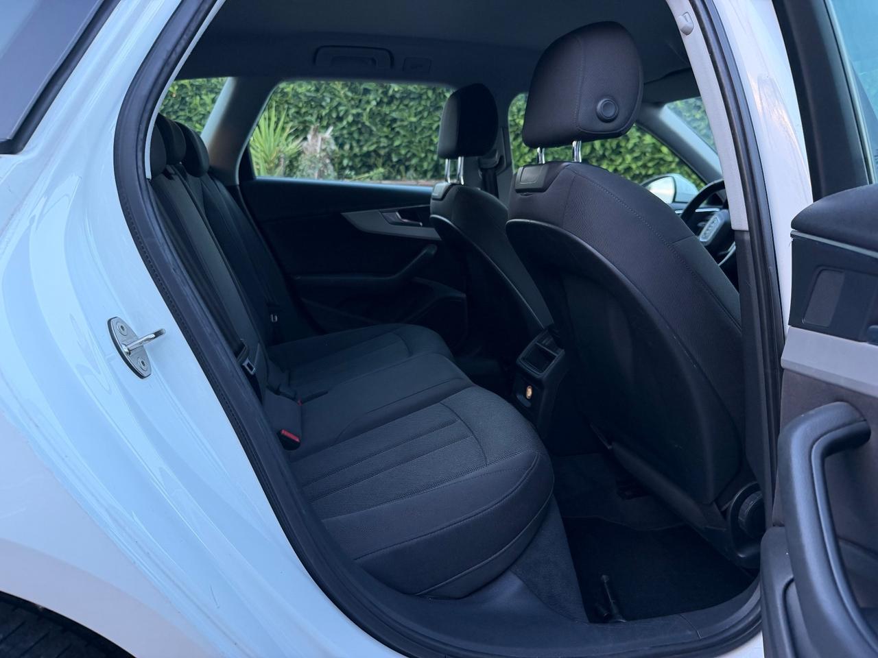 Audi A4 2.0 TDI 150 CV ULTRA EURO6