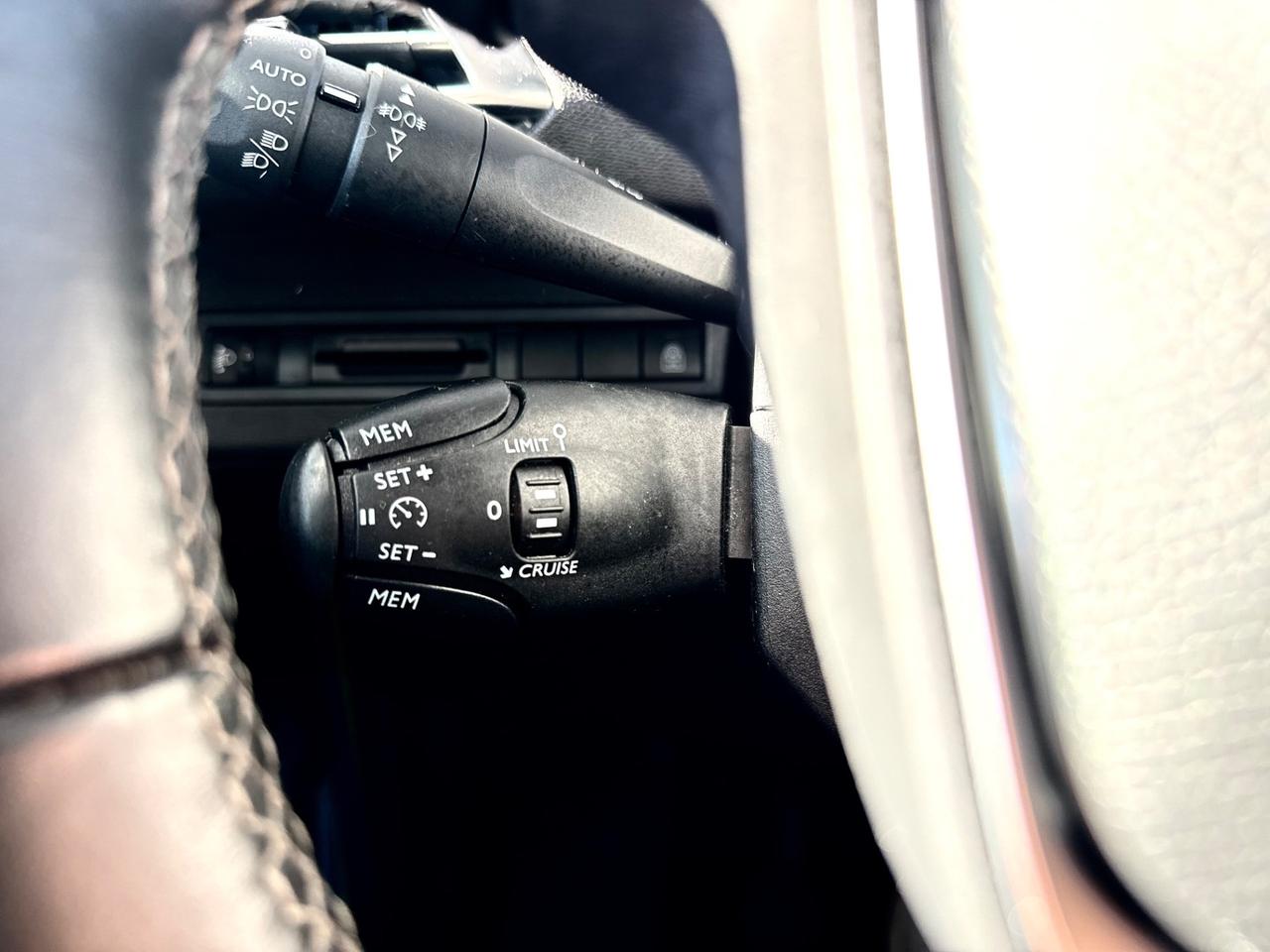 PEUGEOT 5008DIESEL 7 POSTI*TETTO*CERCHI18*NAVI*TAGLPEUGEOT