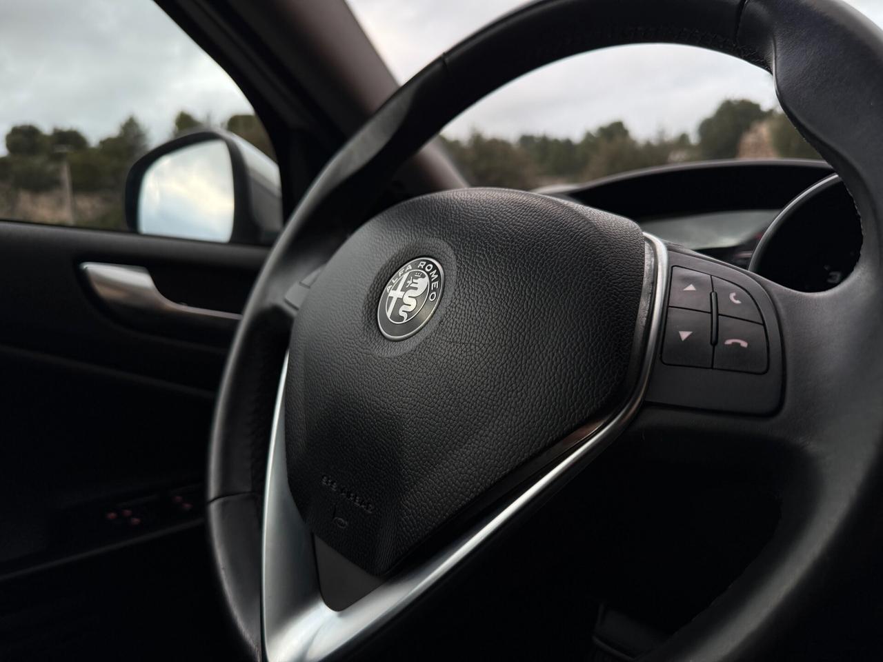 Alfa Romeo Giulietta/1.6 120CV/LED/CERCHI 17"/NEOPATENTATI