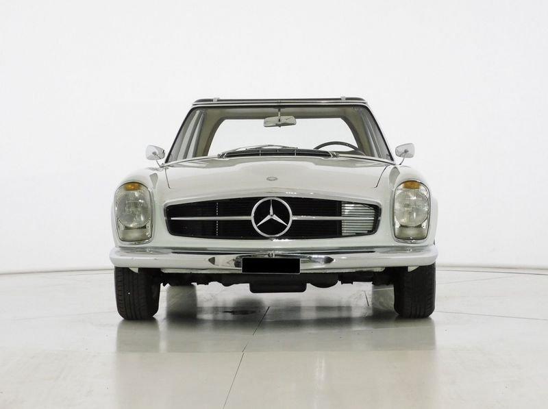 Mercedes-Benz W113 – 230 SL Pagoda 230 SL AUTOMATIC PAGODA