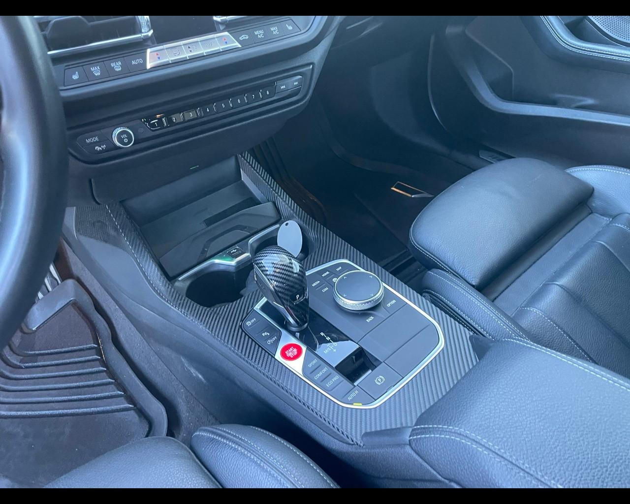 BMW Serie 1 (F40) - M 135i xDrive