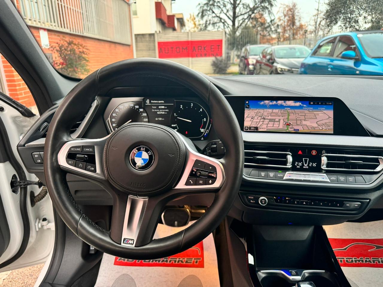 Bmw 118 118d 5p. Msport