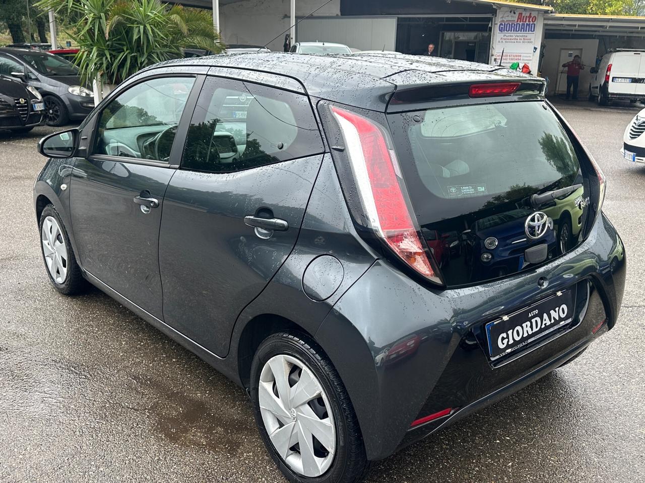 Toyota Aygo 1.0 VVT-i 69 CV 5 porte AUTOMATICA