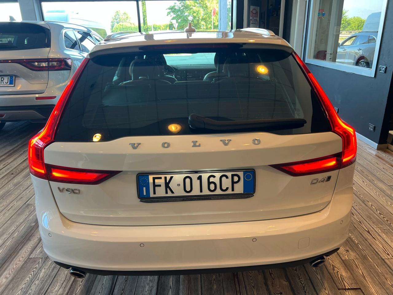 Volvo V90 D4 AWD Geartronic Momentum/TAGLIANDI UFFICIALI
