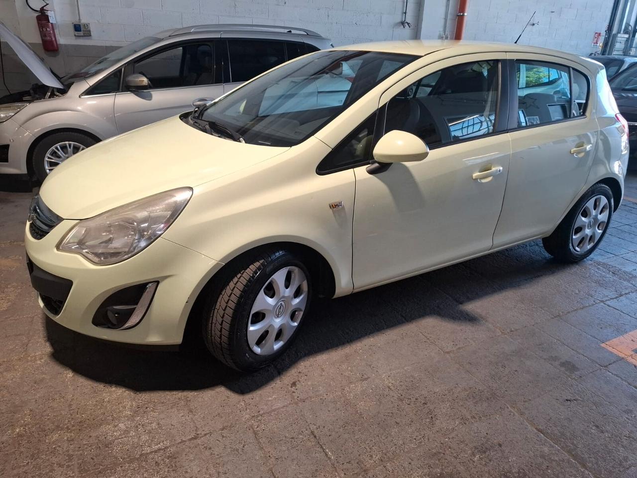 Opel Corsa 1.2 5 porte Edition