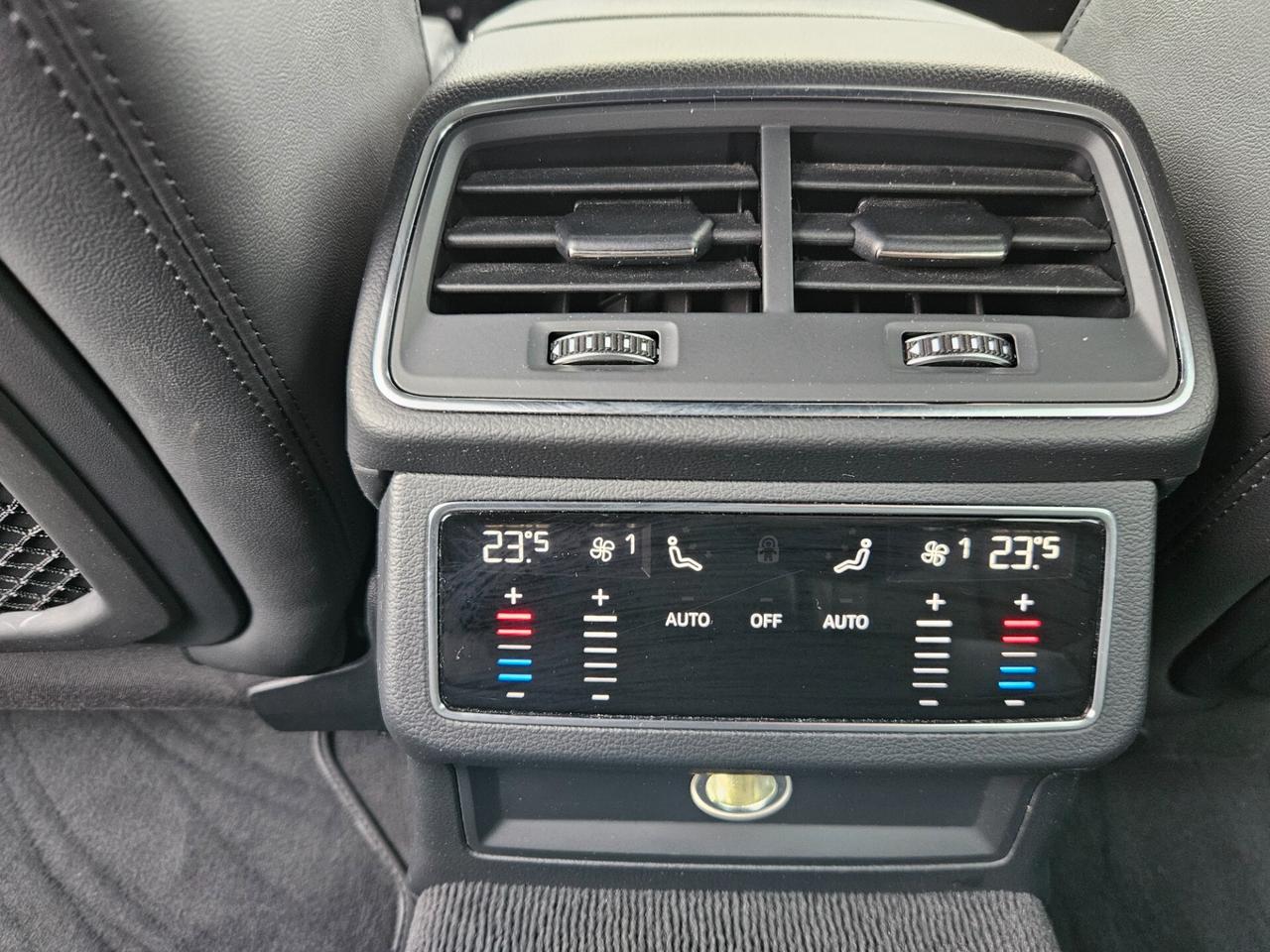 Audi A6 Avant 40 2.0 TDI quattro ultra S tronic S LINE FULL MATRIX