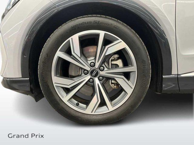 AUDI Q4 e-tron Q4 SPB 40 e-tron S line edition