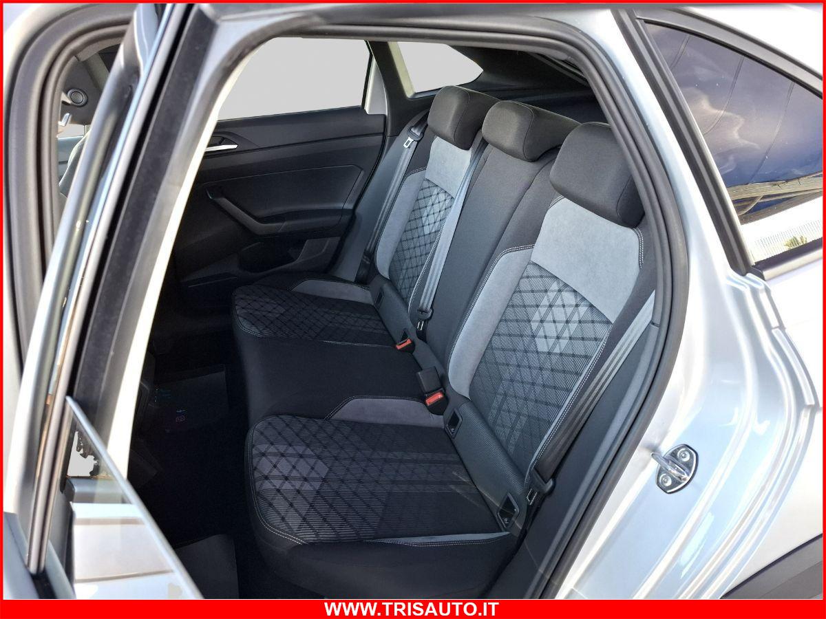 VOLKSWAGEN Taigo 1.0 TSI R-line NEOPATENTATI (TETTO APRIBILE)