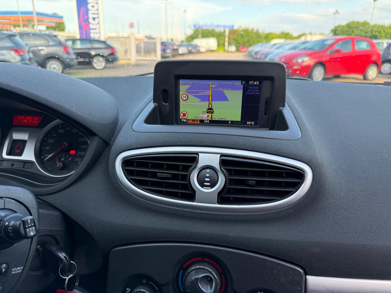Renault Clio 1.2 16V 5 porte GPL Confort OK NEOPATENTATI
