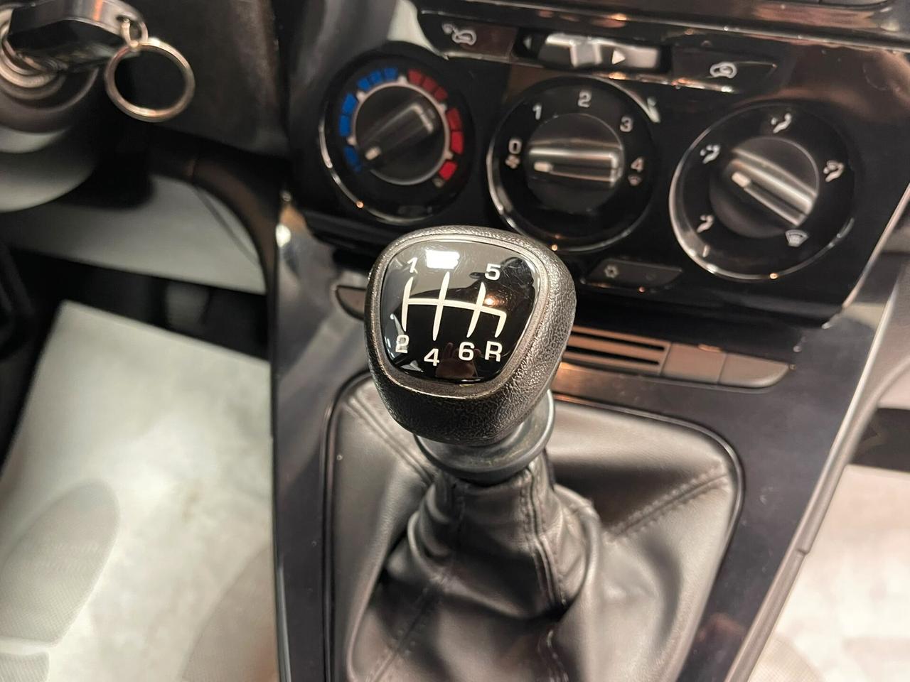LANCIA YPSILON 1.0 HYBRID 70CV SILVER