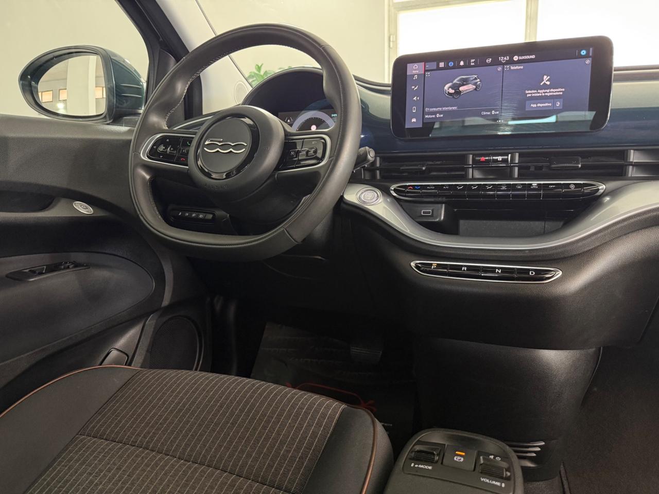 Fiat 500 500e Berlina 42 kWh Opening Edition