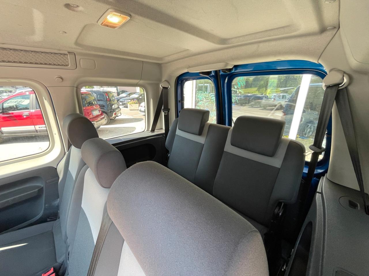 Volkswagen Caddy 1.6 TDI 75 CV 5p. 7 POSTI