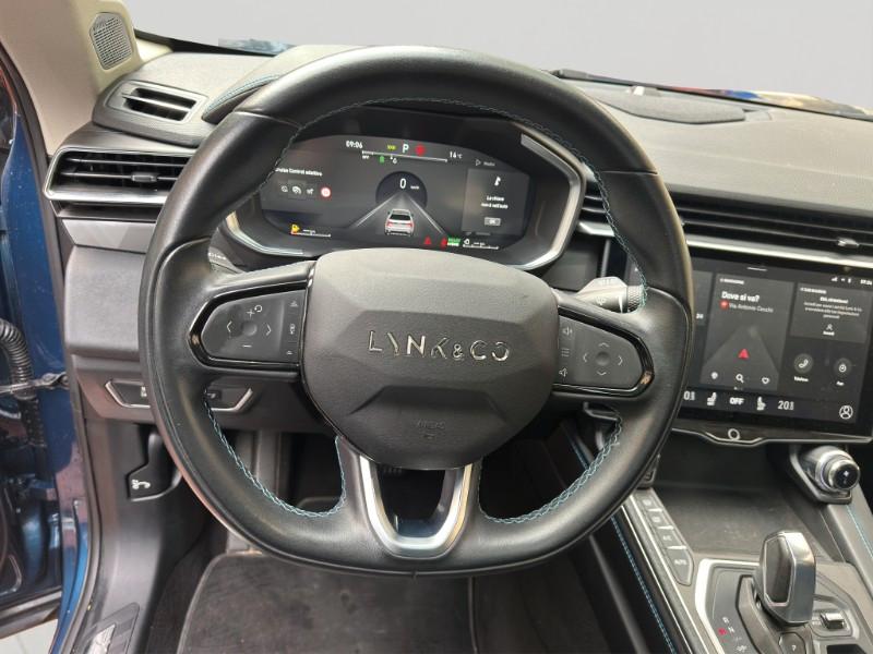 LYNK&CO 01 01 PHEV
