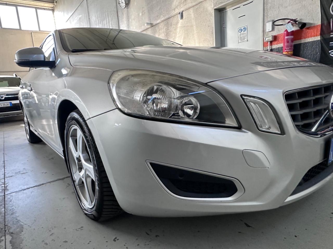 Volvo V60 D4 Momentum