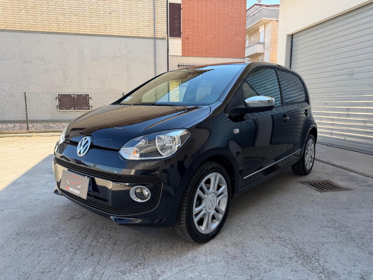 Volkswagen up! 1.0 METANO 2015