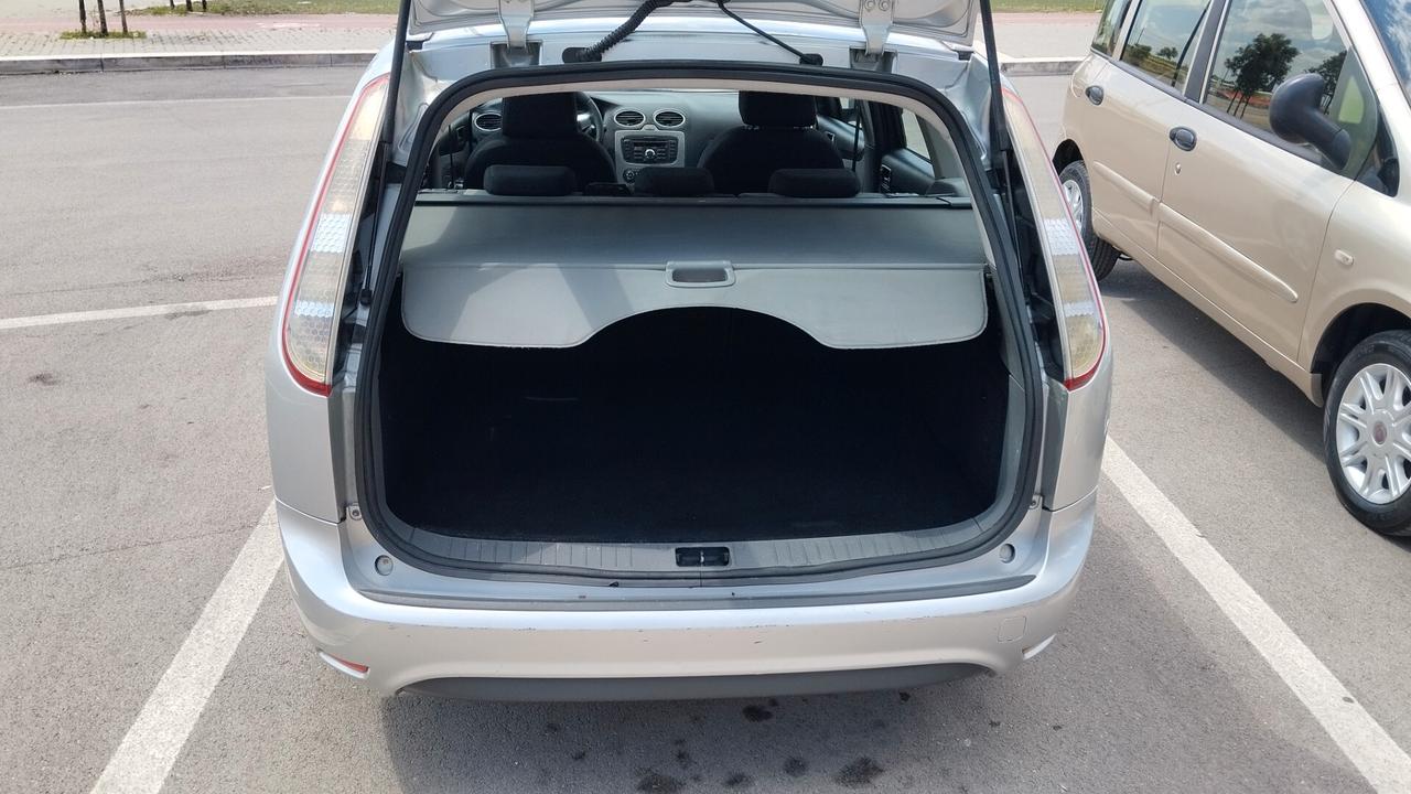 FORD FOCUS 1.6 B/GPL-2010