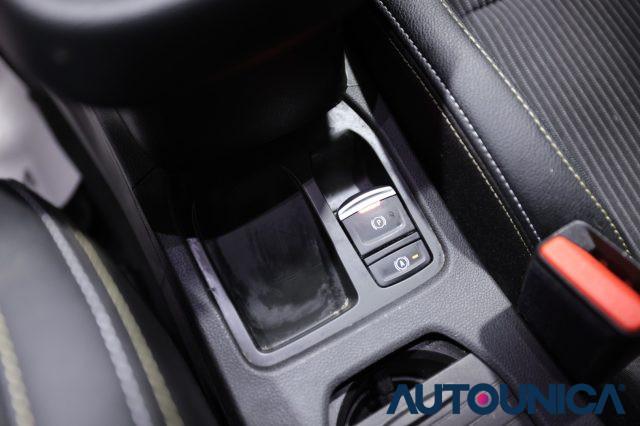 RENAULT Clio FULL HYBRID E-TECH 145 CV 5 PORTE ENGINEERED