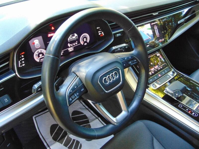 AUDI Q8 Q8 45 TDI quattro tiptronic