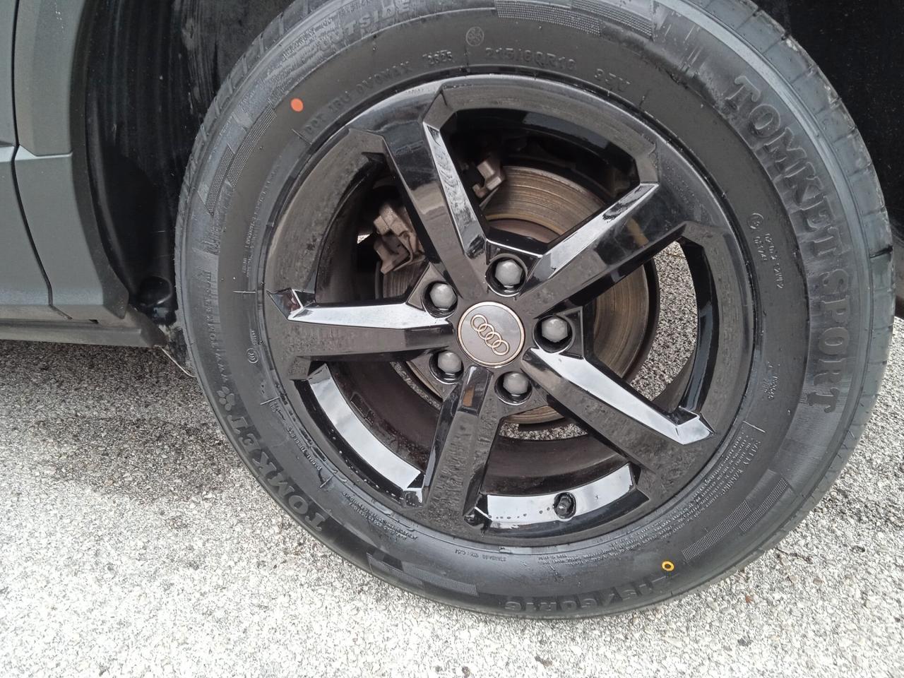 Audi Q2 / 1.6 TDI S tronic Admired