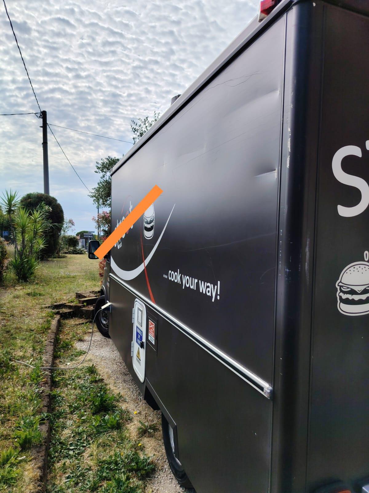 FOOD TRUCK RENAULT MASTER TD