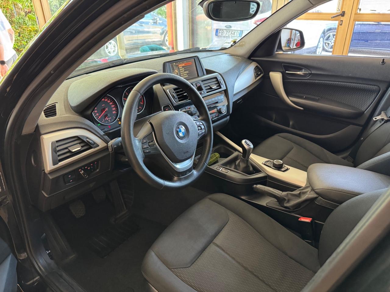 Bmw 116 116d 5p. Business