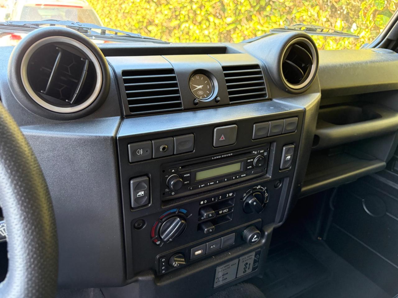 Land Rover Defender 110 2.4 TD4 CrewCab S