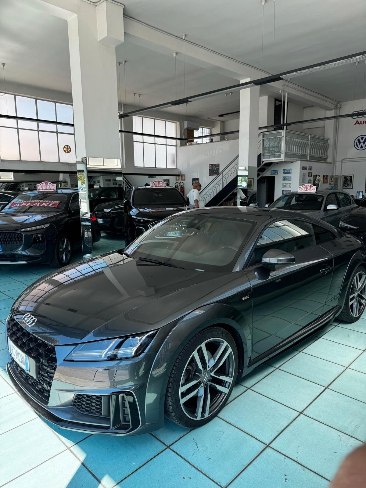 Audi TT Coupé 40 TFSI S tronic Sline