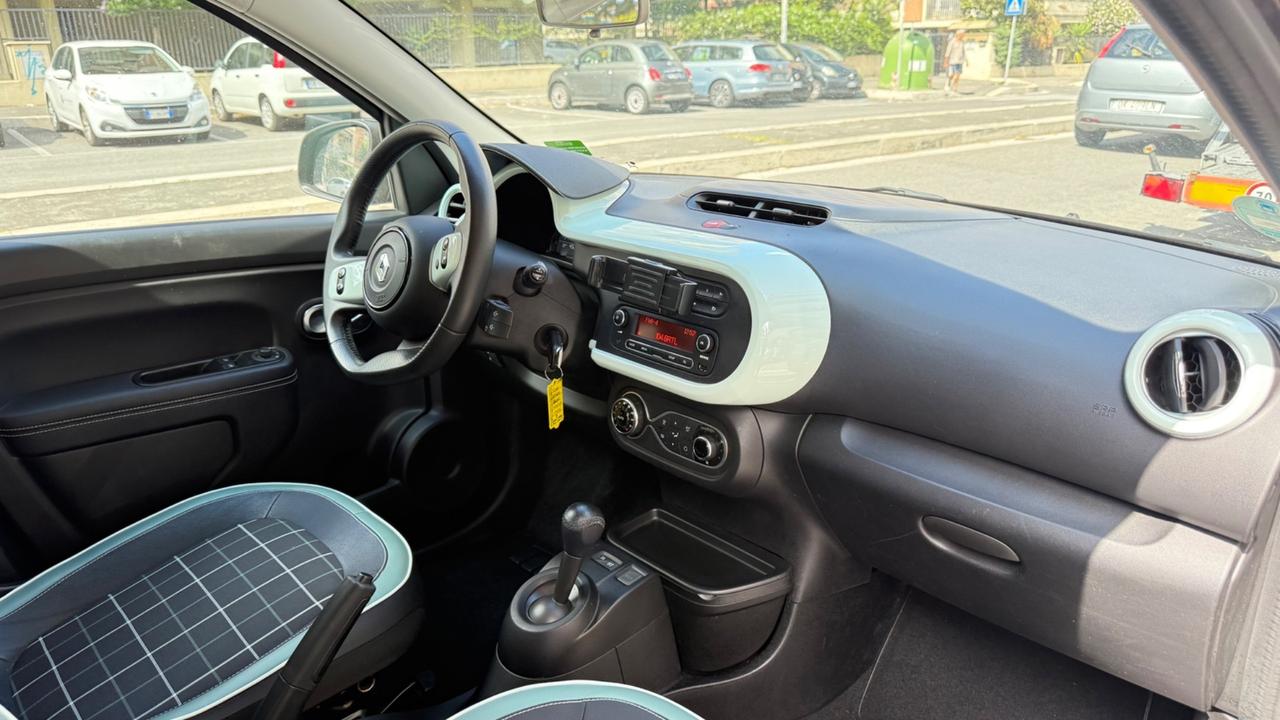 Renault Twingo SCe Stop&Start La Parisienne LED PELLE CERCHI 16 PDC BLUETOOTH