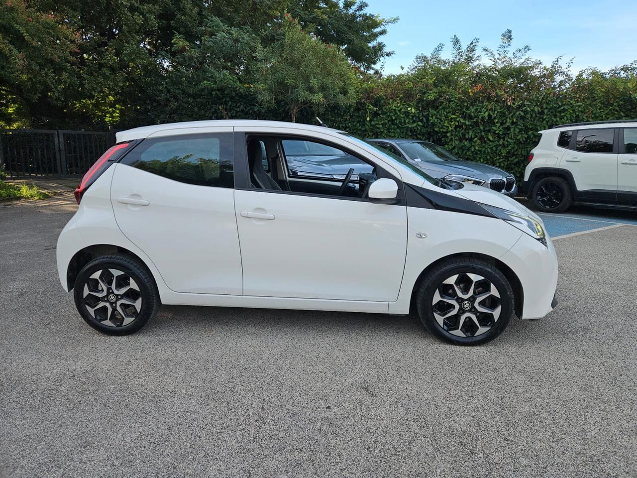 Toyota Aygo Connect 1.0 VVT-i 72 CV 5 porte