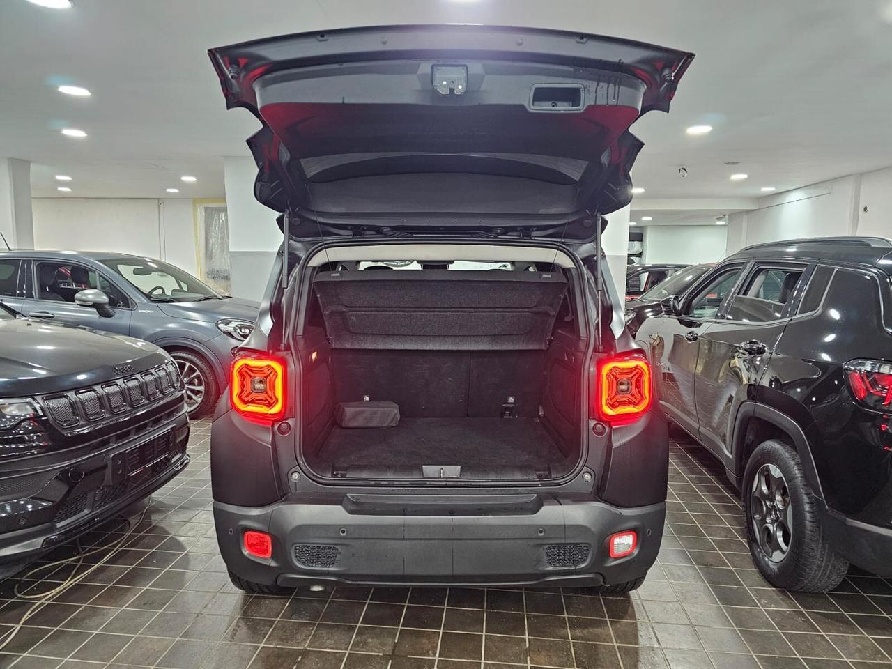 NUOVA JEEP RENEGADE LIMITED BLACK LINE 1.6 MJT 120CV DCT AUTOMATIC