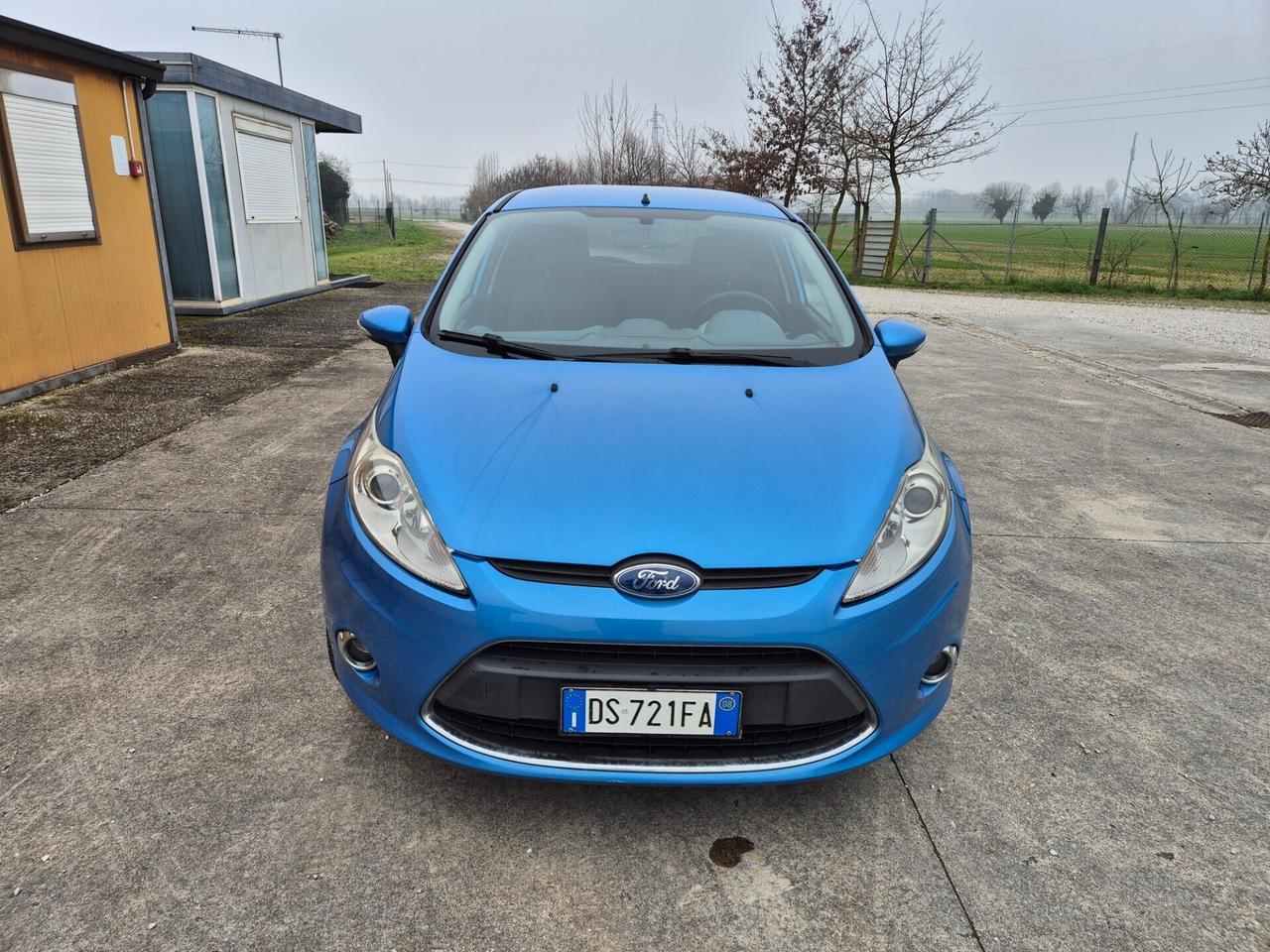 Ford Fiesta 1.6 TDCi 90CV DPF Titanium neopatentati
