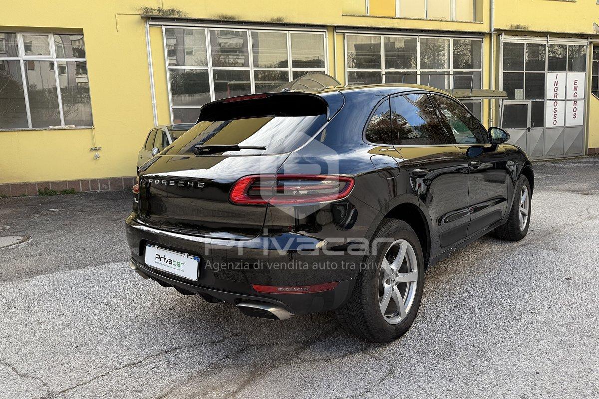 PORSCHE Macan 2.0